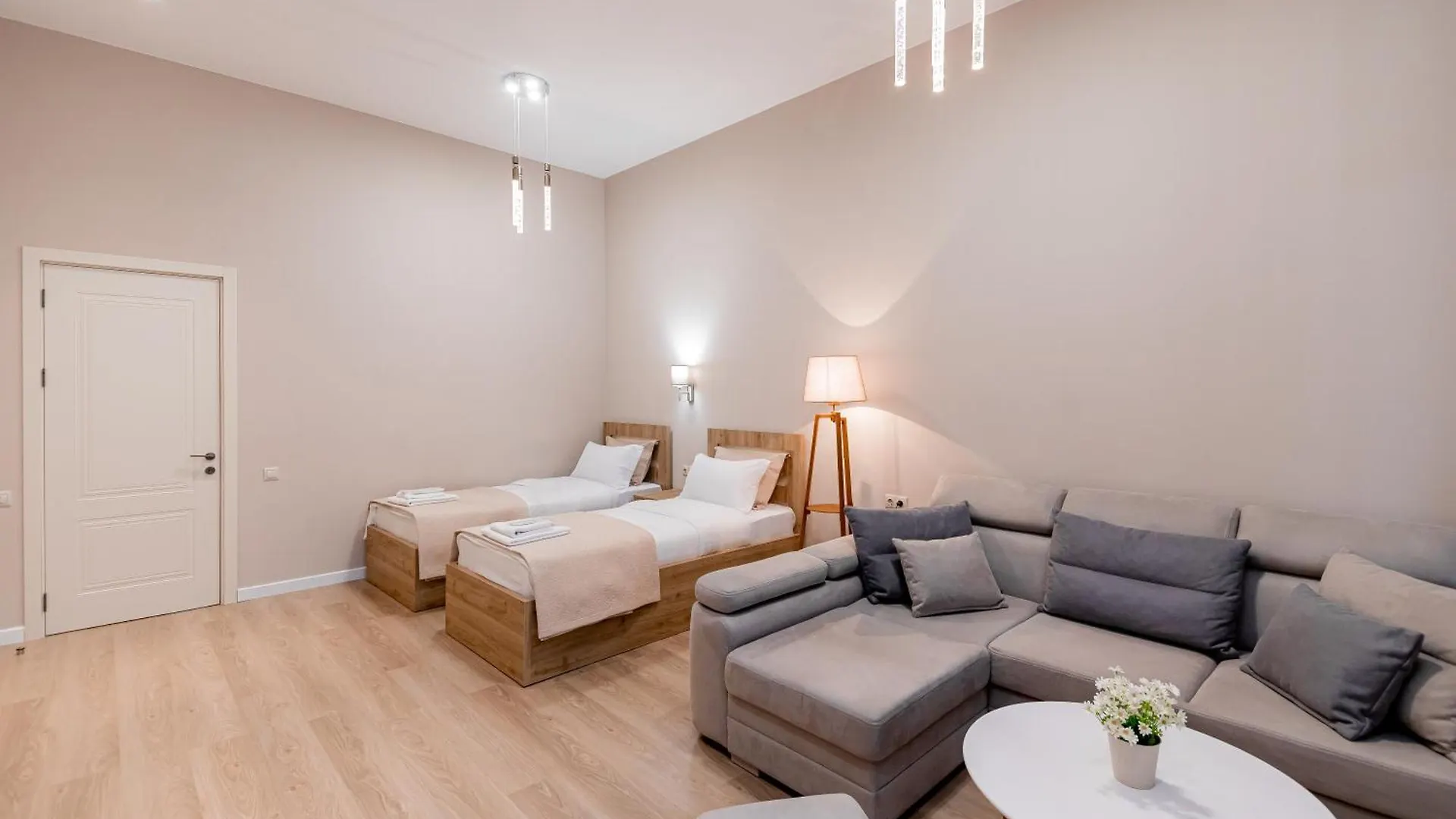 Apartment In Old City Center Тбилиси